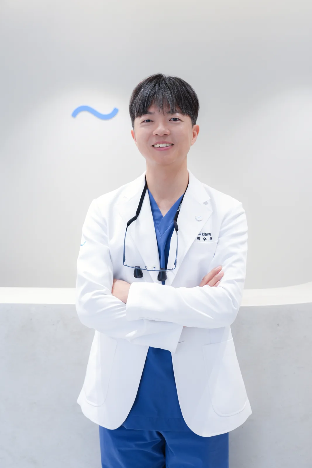 Park Suho · Pakar Bedah Plastik · Pengarah Utama
